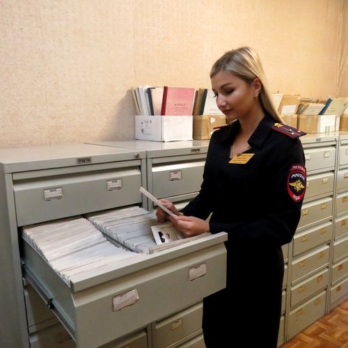 Полиция Канска задержала девушку за фиктивную регистрацию восьми мигрантов