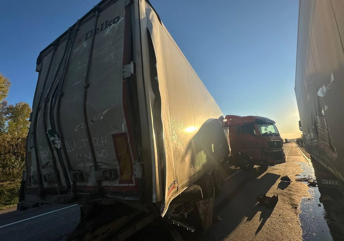 Трагедия на трассе Р-255: авария с фурами привела к гибели человека